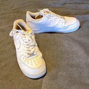 White Nike Air Force 1 - women's size 9